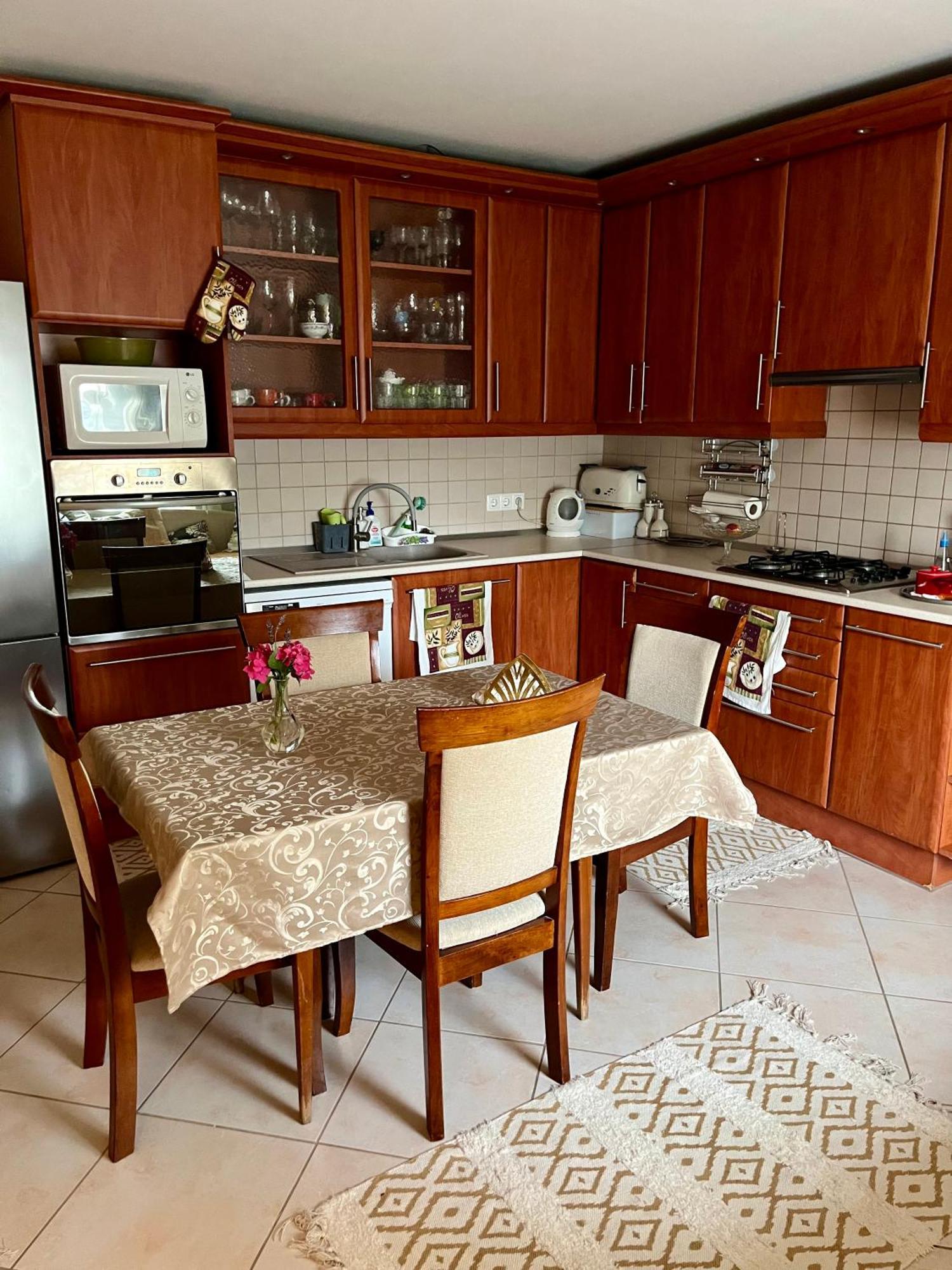 Budapest Airport Smiley House Gyal Екстер'єр фото